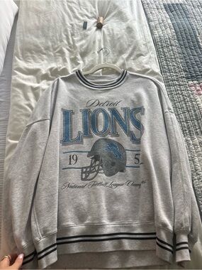 Abercrombie and fitch NFL Detroit lion’s vintage sweater